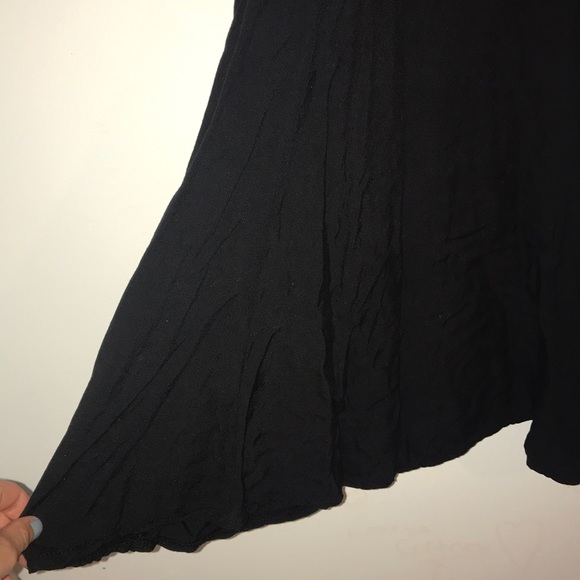 Simple black dress! - Picture 2 of 6